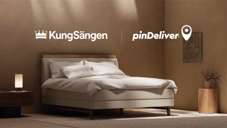 KungSängens säng med logotyper för KungSängen och pinDeliver i samband med nytt samarbete