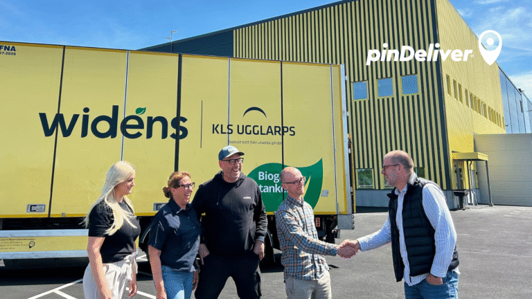 Pressbild med medarbetare på pinDeliver och Widéns Åkeri